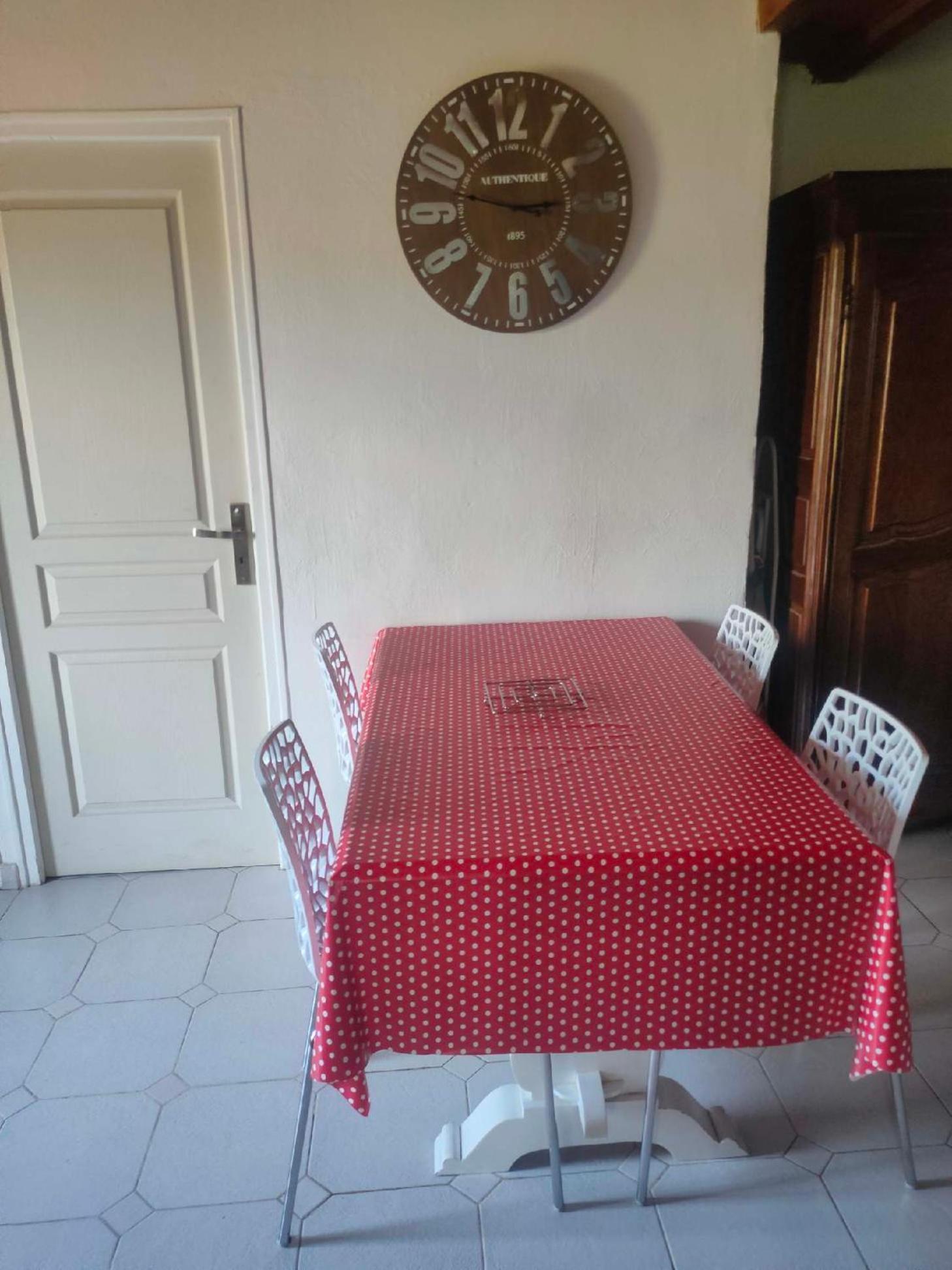 Appartement Avec Grand Jardin Et Parking, Uzès Exterior foto
